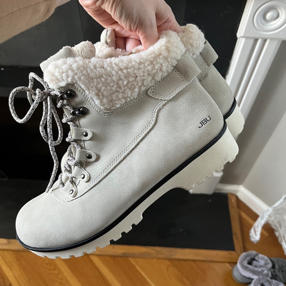 JBU Women's Winter Cream Boots
